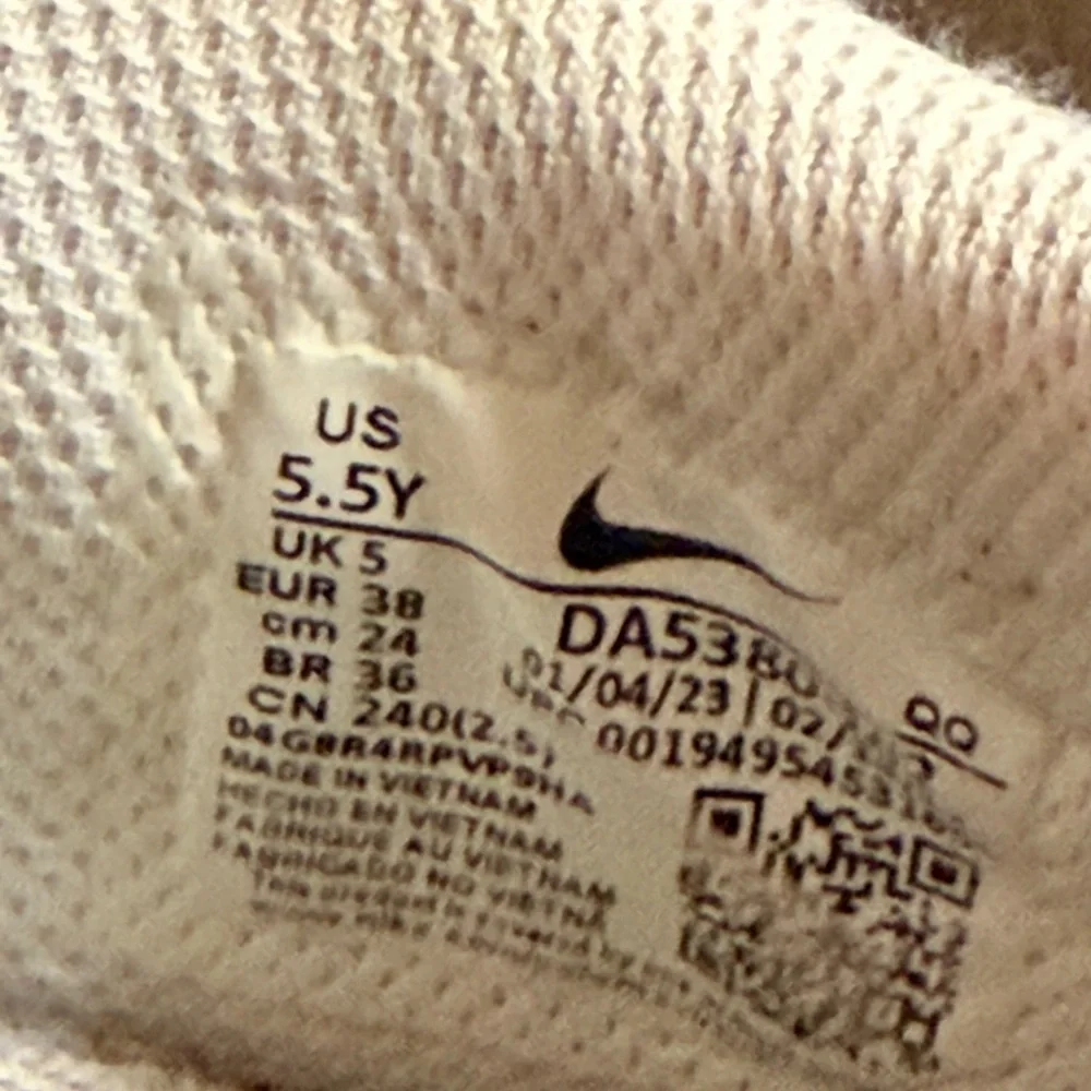 Youth Nike Court Legacy Next Nature Shoes - Size 5.5 - Picture 7 of 7